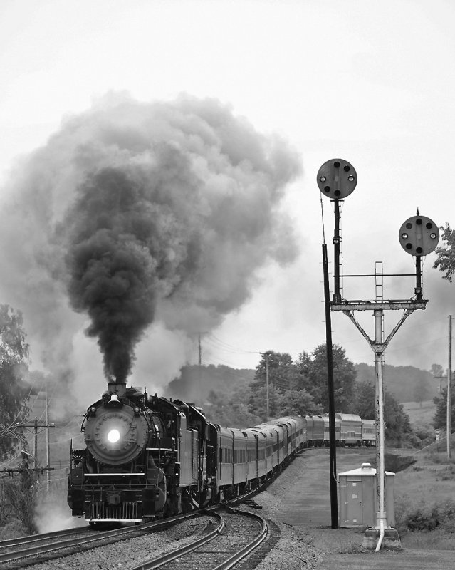 Southern 4501  with her First public mainline trip in over 20 years passes the CPLs at CP Washington 