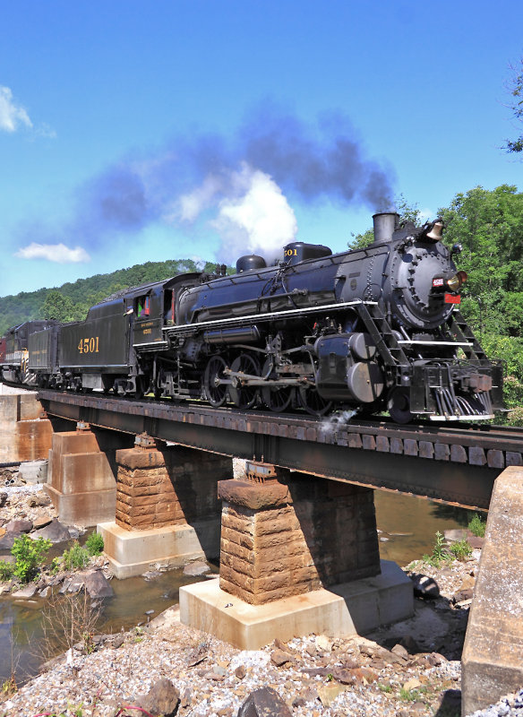 4501 crosses the bridge over Peak Creek at Pulaski