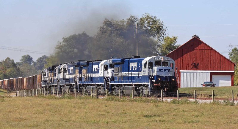 Northbound by the Red barn at Clark 