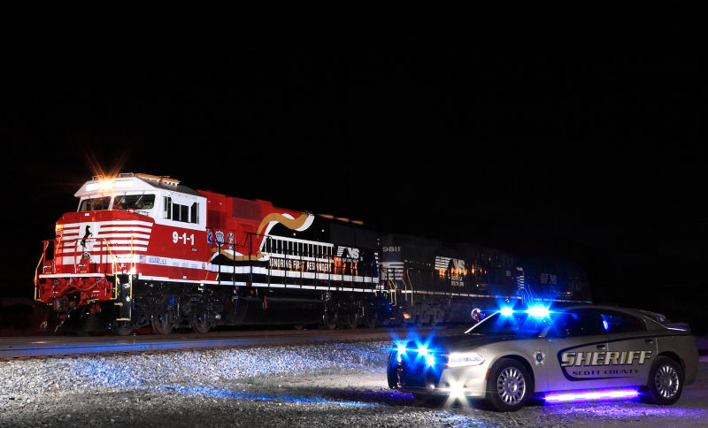 NS 911 poses with the Georgetown Fire Dept and Scott County Sheriffs  Office at Georgetown, KY