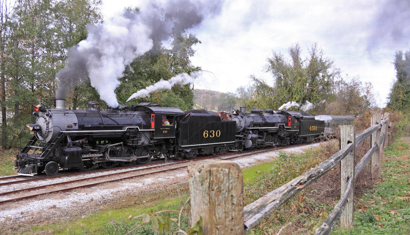 630 leads the train into the house track at Summerville 