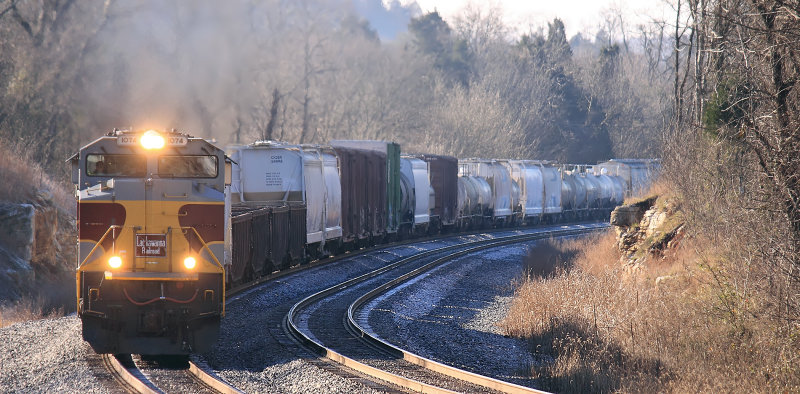 DLW 1074 leads NS 174 North at Elihu 