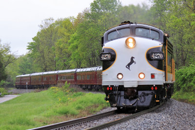 NS 956, the outbound KY Derby train, works hard up the 1.22% grade near Clarks Station Ky 
