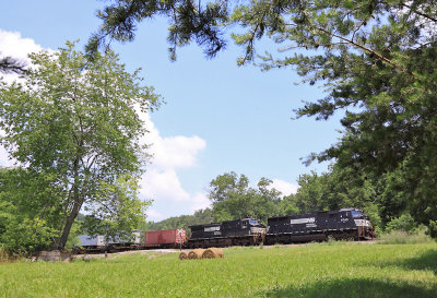 Southbound 229 rolls through Southfork after a brief OTTO inspired stop. 