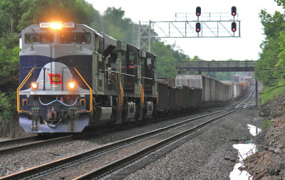 Wabash 1070 leads Northbound 142 under the Buster Pike bridge at CP North Wye 