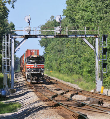 NS 223 is slowing to a stop at Waynesburg for a  Dogcatch crew can swap out with the Louisville crew and take it to Burnside 