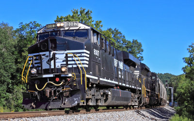 A brand new GE leads Northbound 57X at Southfork 