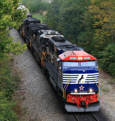 NS SD60E #6920, The Veterans tribute locomotive, at Harrodsburg, Ky 