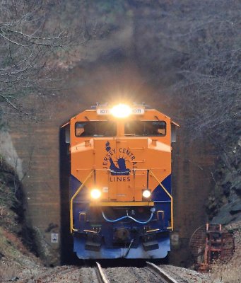 Lady Liberty (CNJ 1071) leads a 69V empty scrubber stone train at Ridgecrest Tunnel 