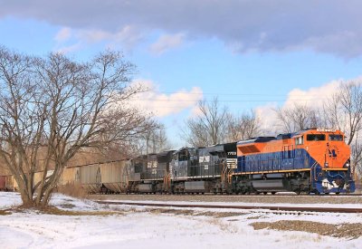 CNJ 1071 grinds out of the KY river valley with a loaded grain train in the last light of a winter day 
