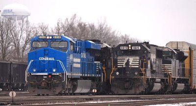 Conrail 8098 and a well worn SD60 side by side 