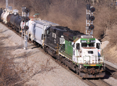 NS 3528 (former BN 7149 LNG Testbed) leads NS 123 by the Searchlight signals at South Danville 