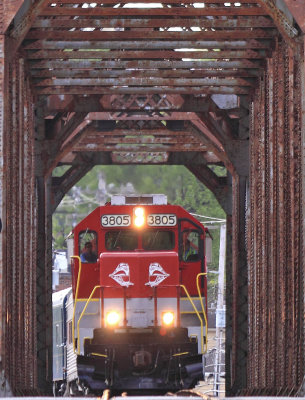 The RJC Derby train crosses the Kentucky River bridge at Frankfort 
