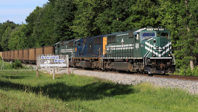 P&L 4516 leads a empty LG&E coal train through Rosine, Ky (The Birthplace of Bill Monroe)