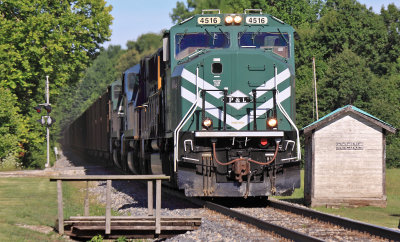 P&L 4516 leads a empty LG&E coal train through Rosine, Ky (The Birthplace of Bill Monroe)