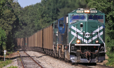 Engineer Adam Wells brings a empty LG&E coal train through Millwood, Ky