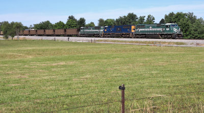 Southbound empty coal train Lcl3 at Black Rock
