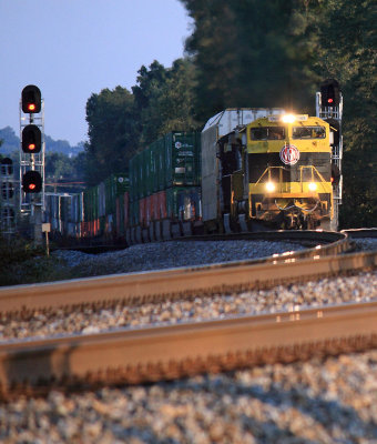 Virginian 1069 leads NS 224 up the hill and by the new signals at Norwood, KY 