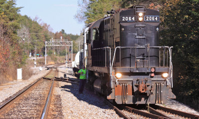 VLIX 2064 sits next to the NS (K&O) mainline at Blair, TN