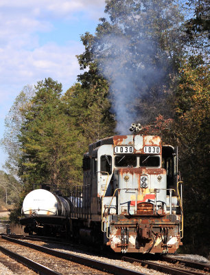 Former L&N (SBD) GP30 #1030 idles at the HRC interchange with the NS at Blair, TN