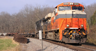 Interstate 8105 leads NS 61R Eastbound at Clarks Station, KY