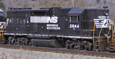 NS GP38-2 #2844 at Tateville 