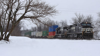 NS 229 blows through Burgin on a winter afternoon 
