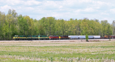 LIRC 2371 leads a Southbound train near Jonesville, Indiana 