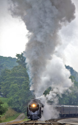 N&W 611 puts on a awesome show as she slowly walks up the mountain at Shawsville 