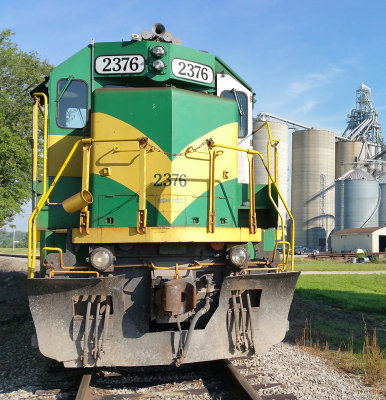 LIRC 2376 waits to be picked up at Kokomo Grain