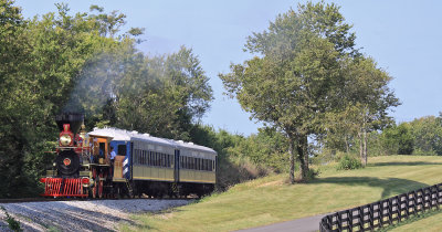 The Leviathan charges up the hill Eastbound into Milner on the former Louisville Southern mainline 
