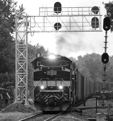S&A 1065 brings a loaded coal train under the new signal bridge at Talmage 