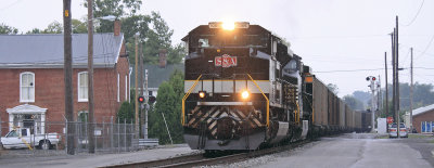 S&A 1065 leads a loaded YellowLeaf coal train through the streets of Harrodsburg 