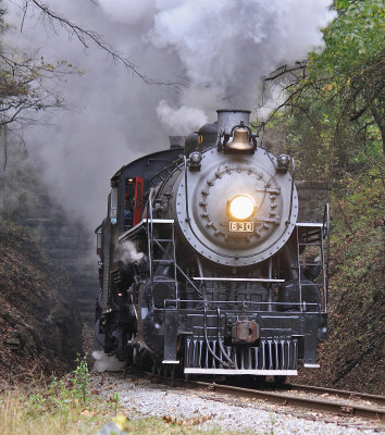 630 leads 4501 on the TVRM mainline near East Chattanooga 