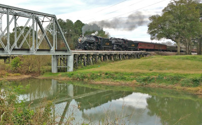 Southern 630 and 4501 cross the Chatooga River bridge at Trion