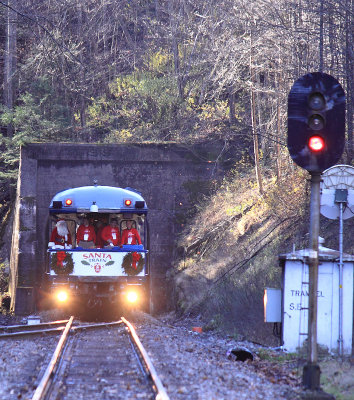 The Santa Train drops into the Sandy Ridge Tunnel, next stop, Dante Va 