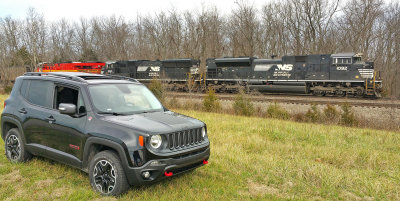 Adams new Geep and a ACE on NS 890 at Waddy 