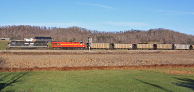 Southbound 894 at Bowen with the 8114 2nd out  