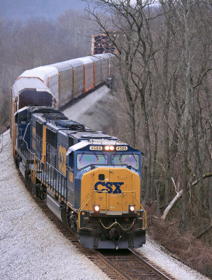 CSX Q254 crosses the Kentucky River bridge at Worthville, Northbound on the LCL Sub 