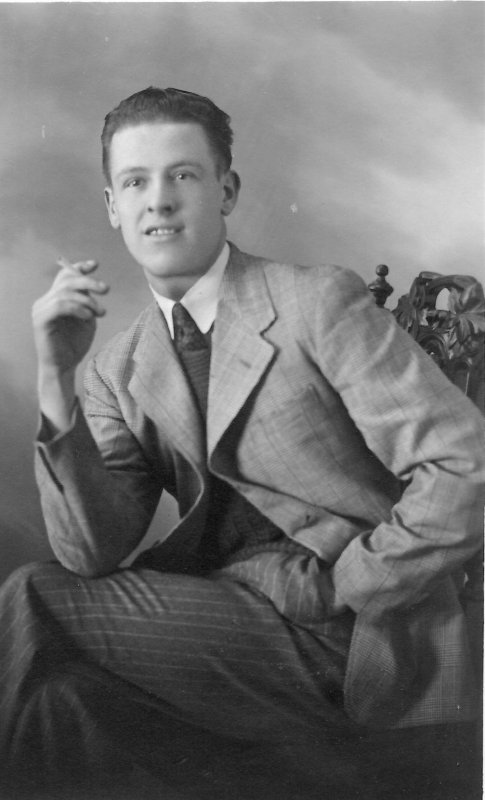 Wally Jones Caernarvon.jpg