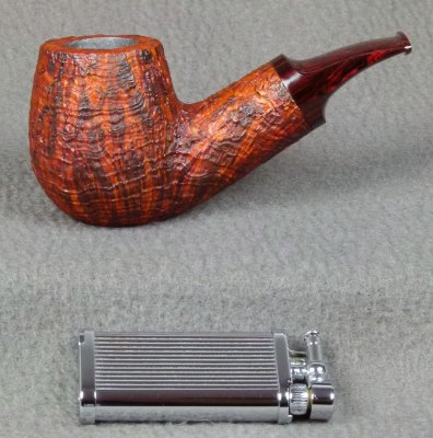 Knuffige, kontrastgebeizte bent Billiard von GIACOMO PENZO mit Reversed-Calabash-System.