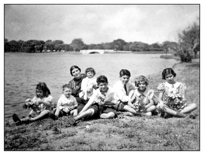 Guedimin Family, City Park 1937
