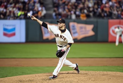 D4C_2304SFGiantsJakePeavyCropA1.jpg