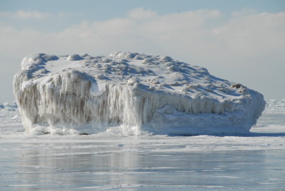 Ice Formation on Lake Michigan