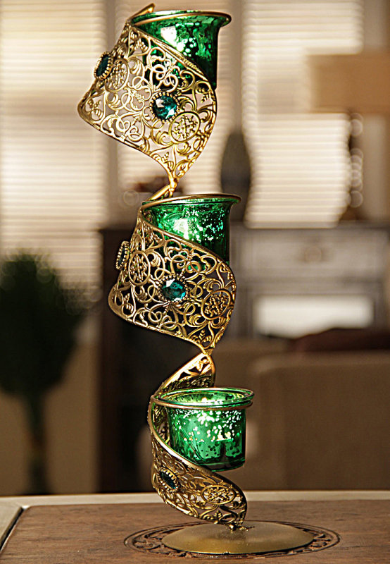 Truhome-Gold-Metal-Candle-Stand-2969-338821-1-zoom.jpg