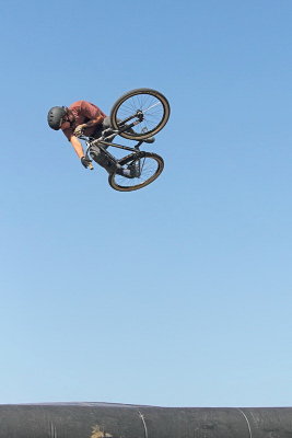 Jump with bicycle skok s kolesom_MG_3353-11.jpg