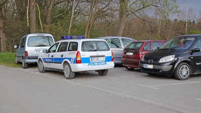 How to park a car by police kako parkira policija_MG_8227-111.jpg