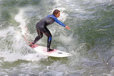 Surfer deskarka na vodi_IMG_2586-111.jpg