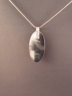 Reverse of agate pendant