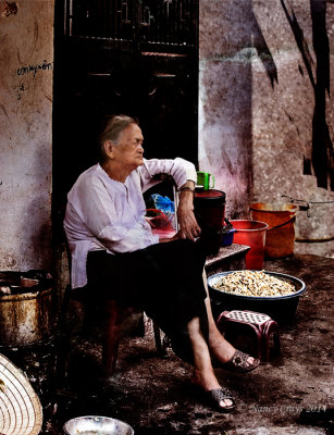 Woman Selling Produce on Street in Hanoi (3234)